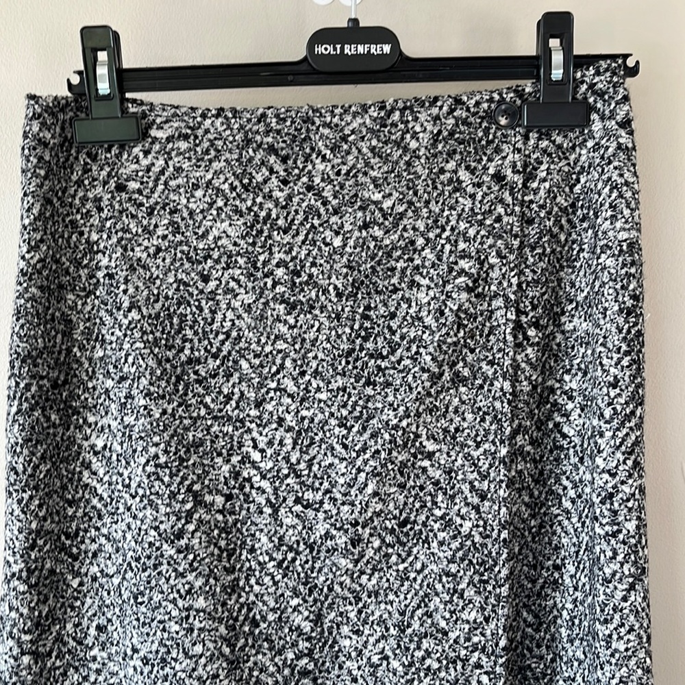 Theory wrap skirt, size 4/6